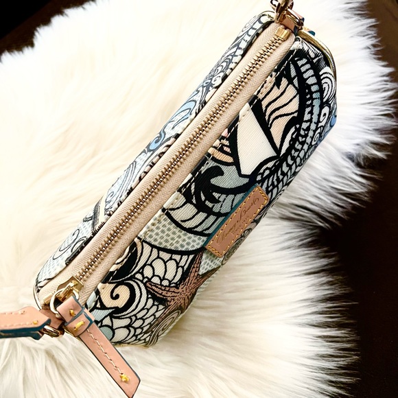 Dooney & Bourke Bags Dooney Bourke Inaugural Barrel Bag Purse With